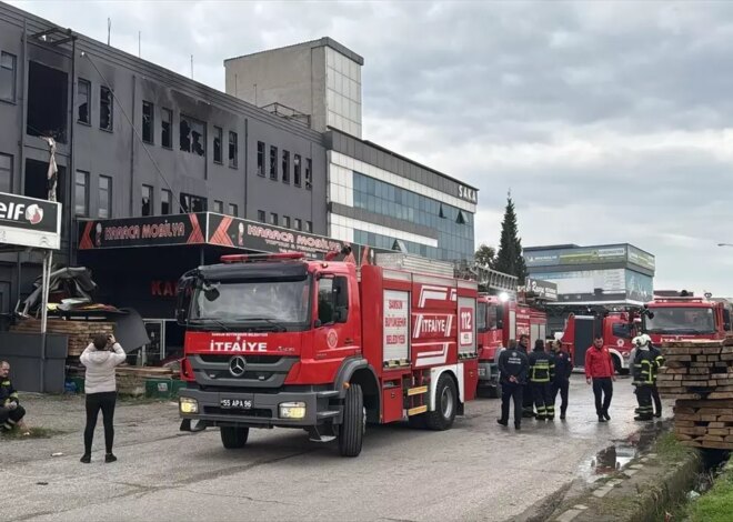 Samsun’da Mobilya İmalathanesinde Yangın