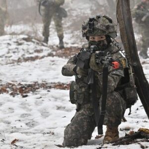 guney kore kuzey sinirindan asker cekmeye hazirlaniyor PhkDclT8