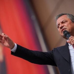 ozgur ozel gizli pazarlik yapilmamasi icin oradayiz Lggspmi4