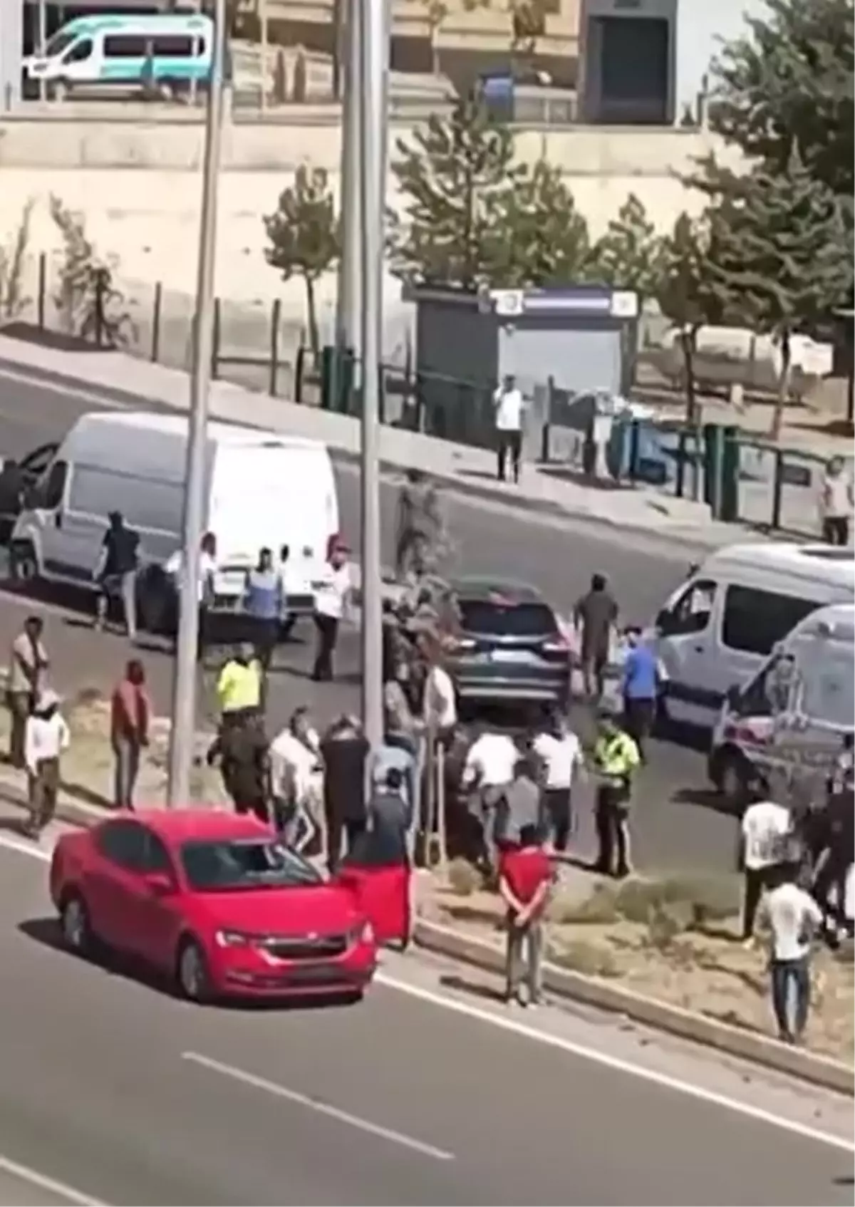 sirnakta yaya kazasinda agir yarali 7RNgN2ym