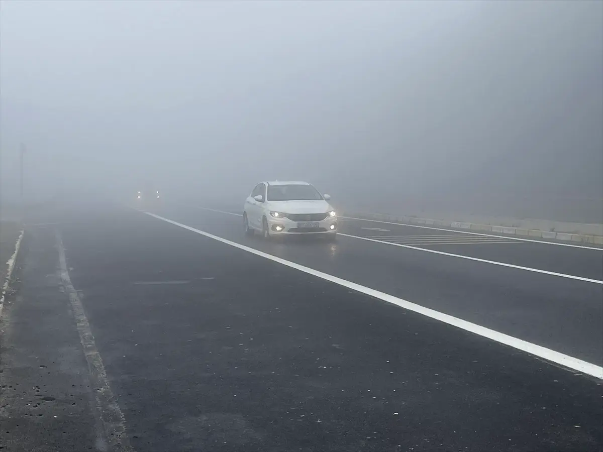 bolu daginda sis ulasimi olumsuz etkiliyor 71kdLwAB