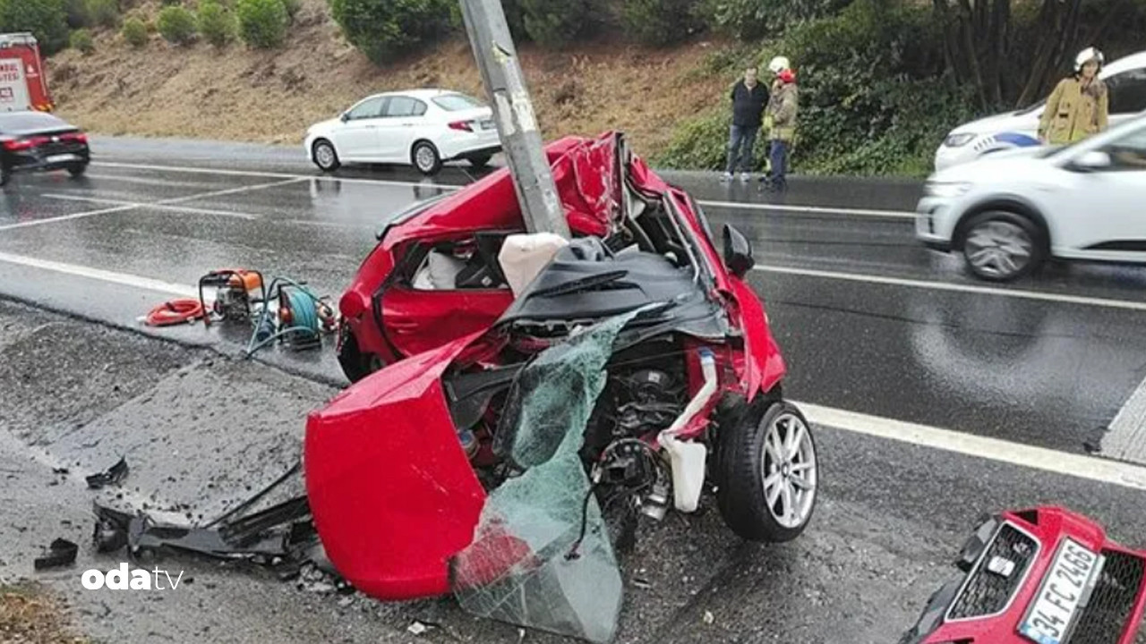 istanbulda saganak yagmur can aldi aractan geriye hurda kaldi i4lbT2MR
