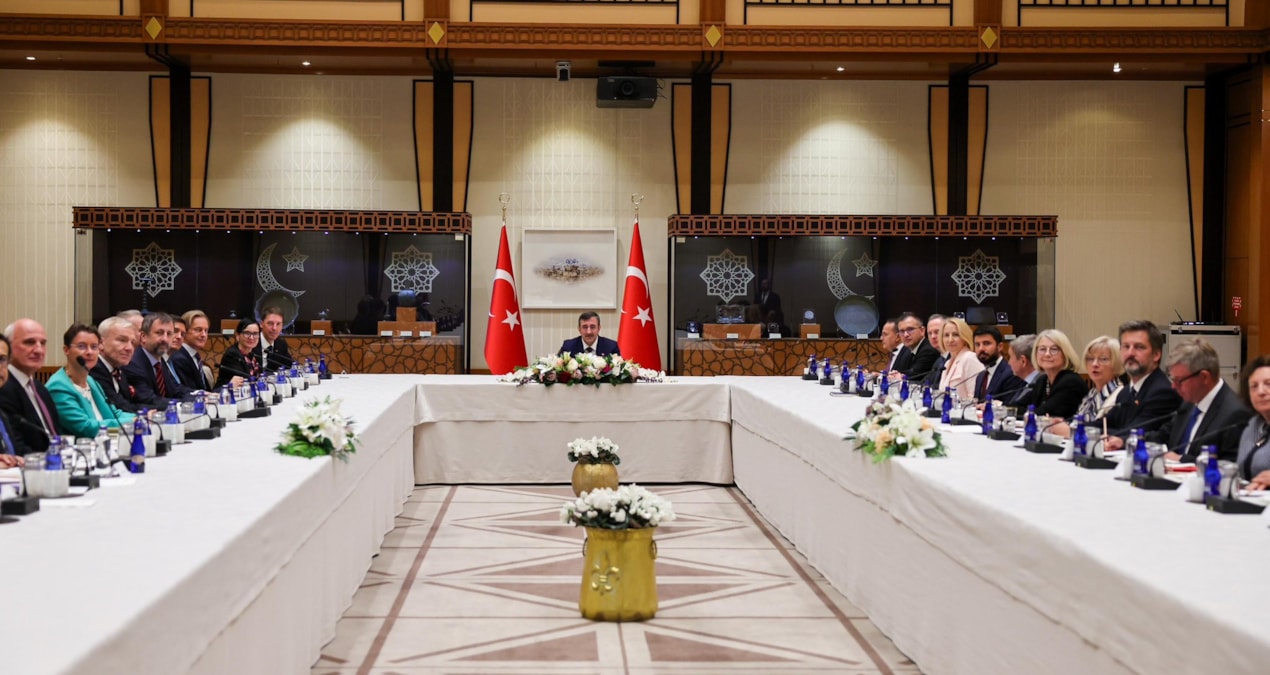 yilmaz ab uyesi ulkelerin buyukelcileriyle gorustu JFIu3QO2