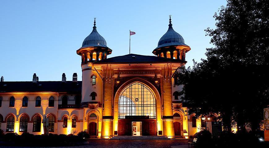 edirnede tarihi karaagac gar binasi aydinlatildi JBvF42nW.jpg