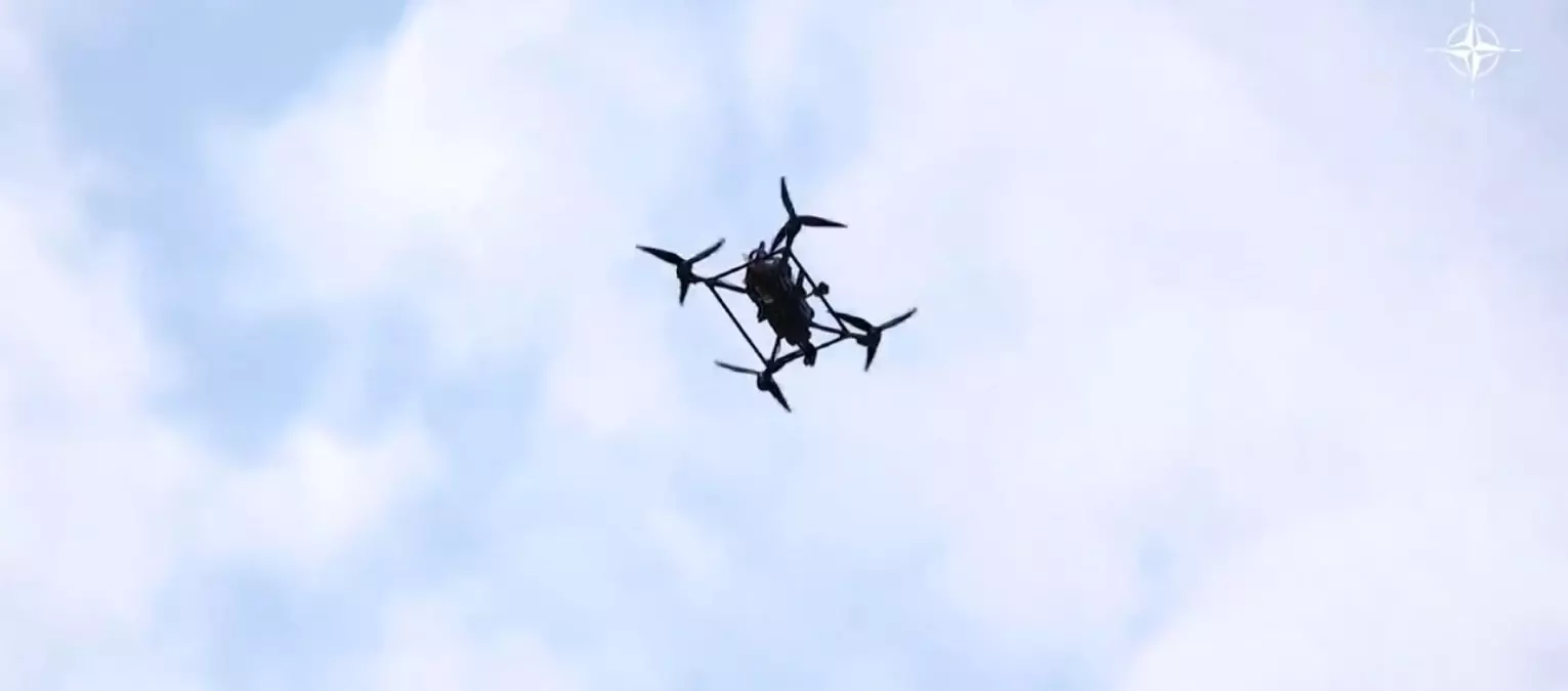 stmden nato tatbikatinda basari Kjvk5Hw3.jpg