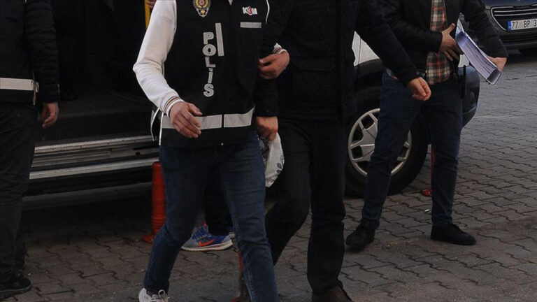 arkadasin-boylesi-evine-davet-edip-demir-sopayla-oldurdu-iatZXBw2