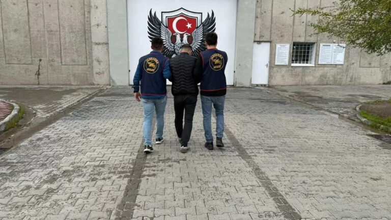jasat-affetmedi-11-yil-hapis-cezasi-bulunan-firari-yakalandi-t94BNcdO
