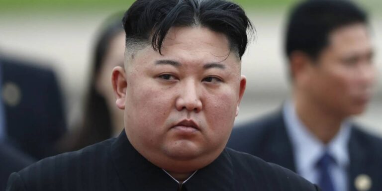 kim-jong-un-sinir-tanimiyor-intihar-eden-askerleri-yere-goge-sigdiramadi-LDKYPUDS