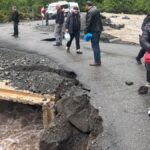 Sağanak Yağışlar Hayatı Olumsuz Etkiledi! Dere Taşarak Köprüyü Yıktı