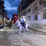 Selendi’de Coşkulu Cirit Atlı Fener Alayı Kutlaması